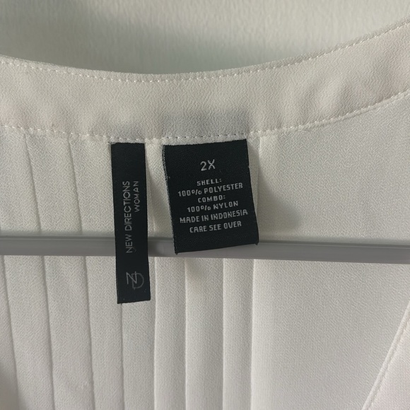 New Directions Cream Pleated Lace Sleeve Blouse - Picture 2 of 5